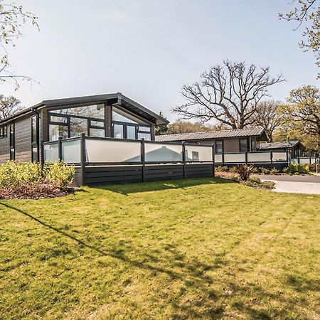 Woodside Coastal Retreat 호텔 Fishbourne  외부 사진