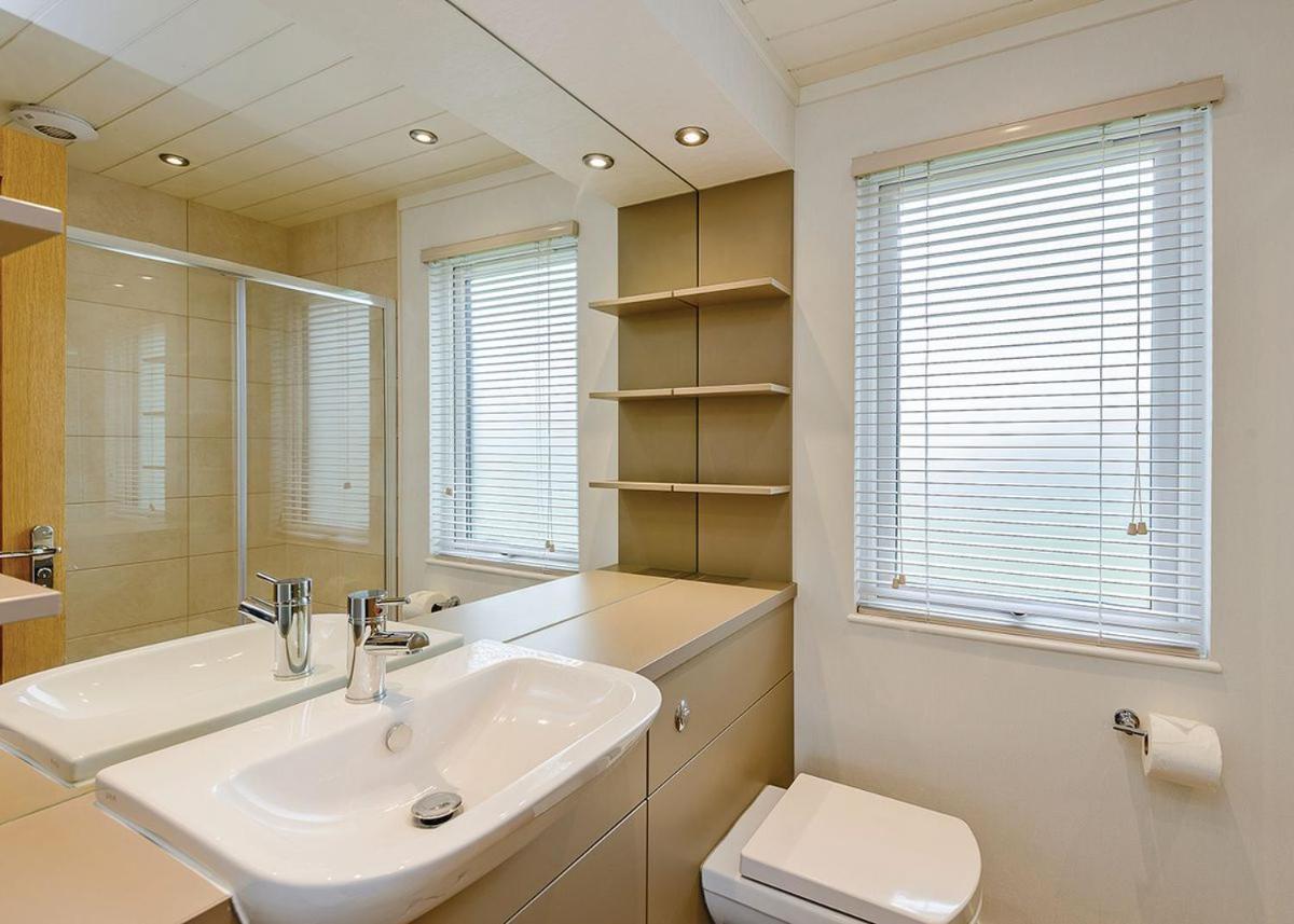 Woodside Coastal Retreat 호텔 Fishbourne  외부 사진